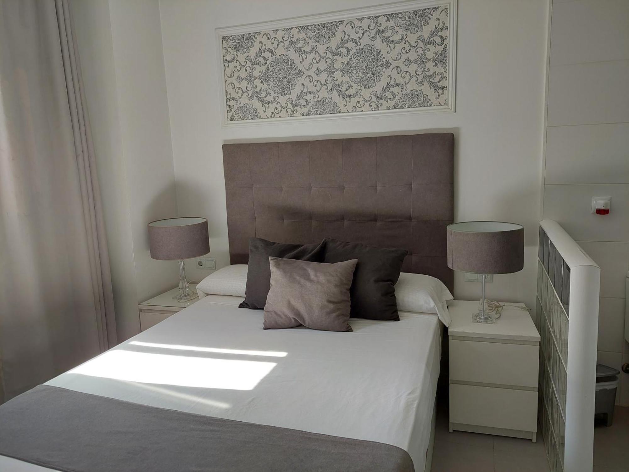 Apartamentos Rous - Solo Adultos — Fotos 1